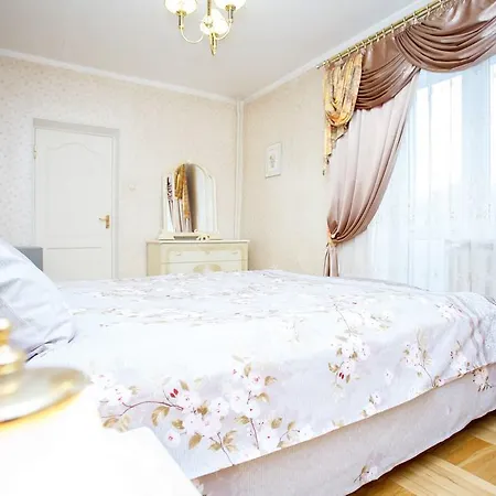 Апартаменти On Kuibysheva In The Center *